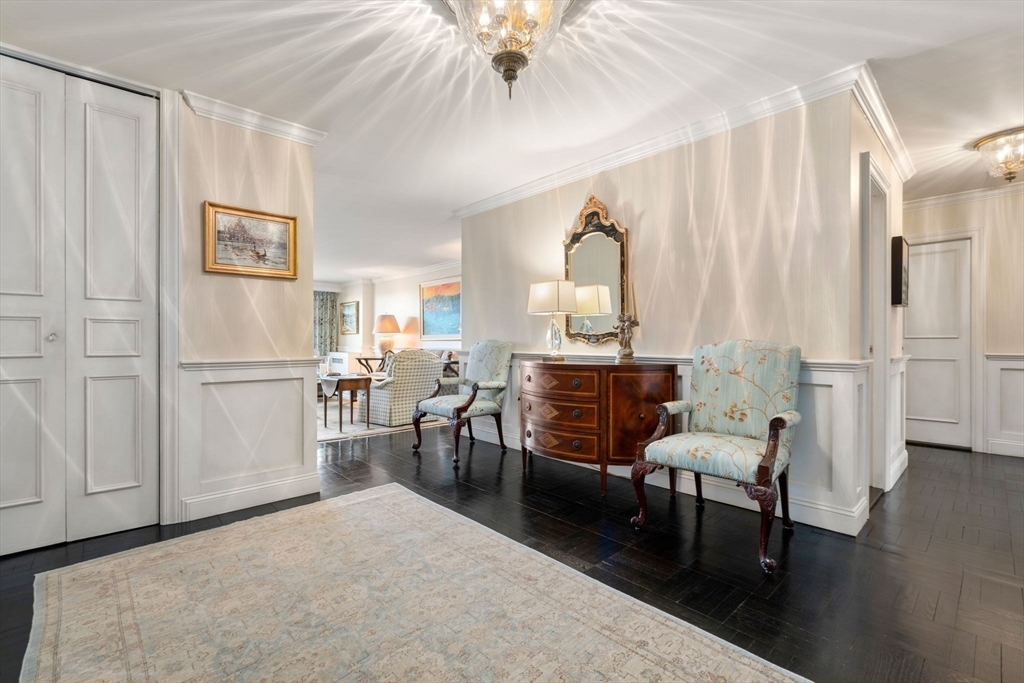 Property Photo:  180 Beacon Street 7G  MA 02116 