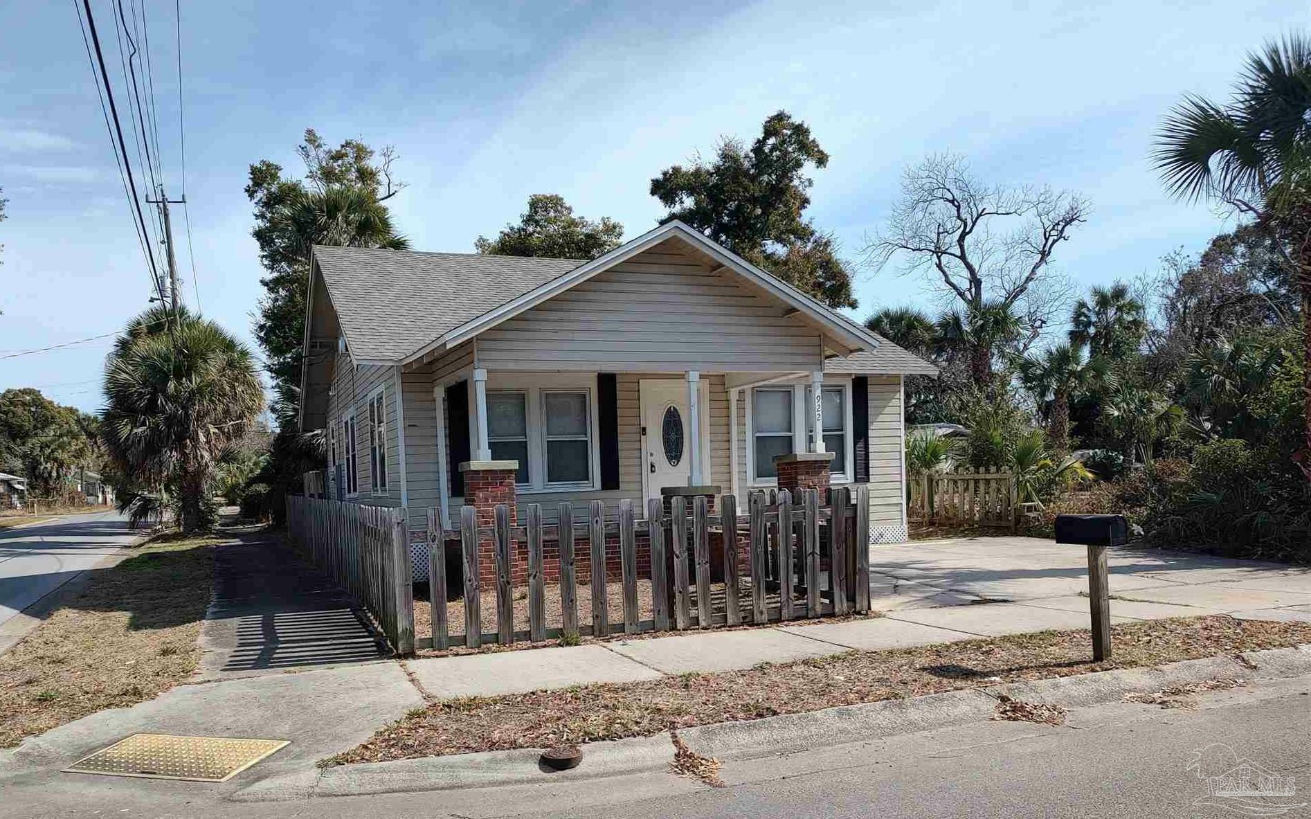 922 N 6th Ave  Pensacola FL 32501 photo