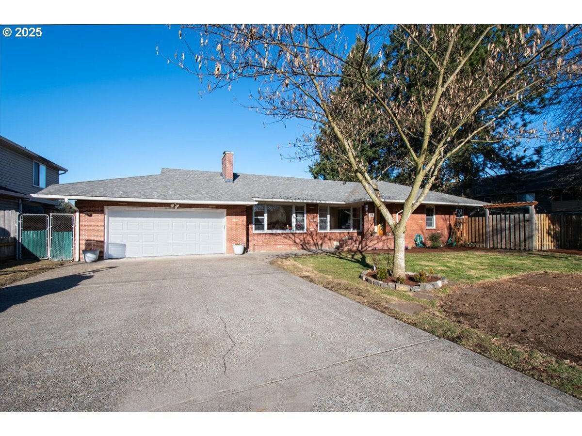 Property Photo: 13516 NE 72nd St WA 98682