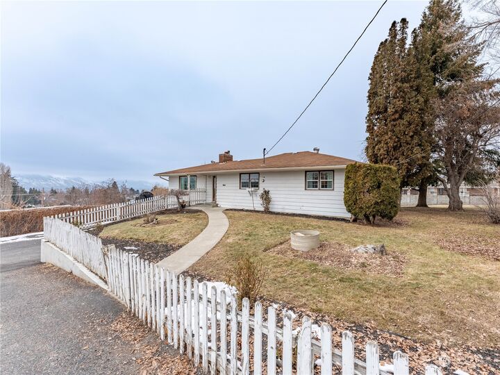 Property Photo: 1753 Gary Street NE WA 98802
