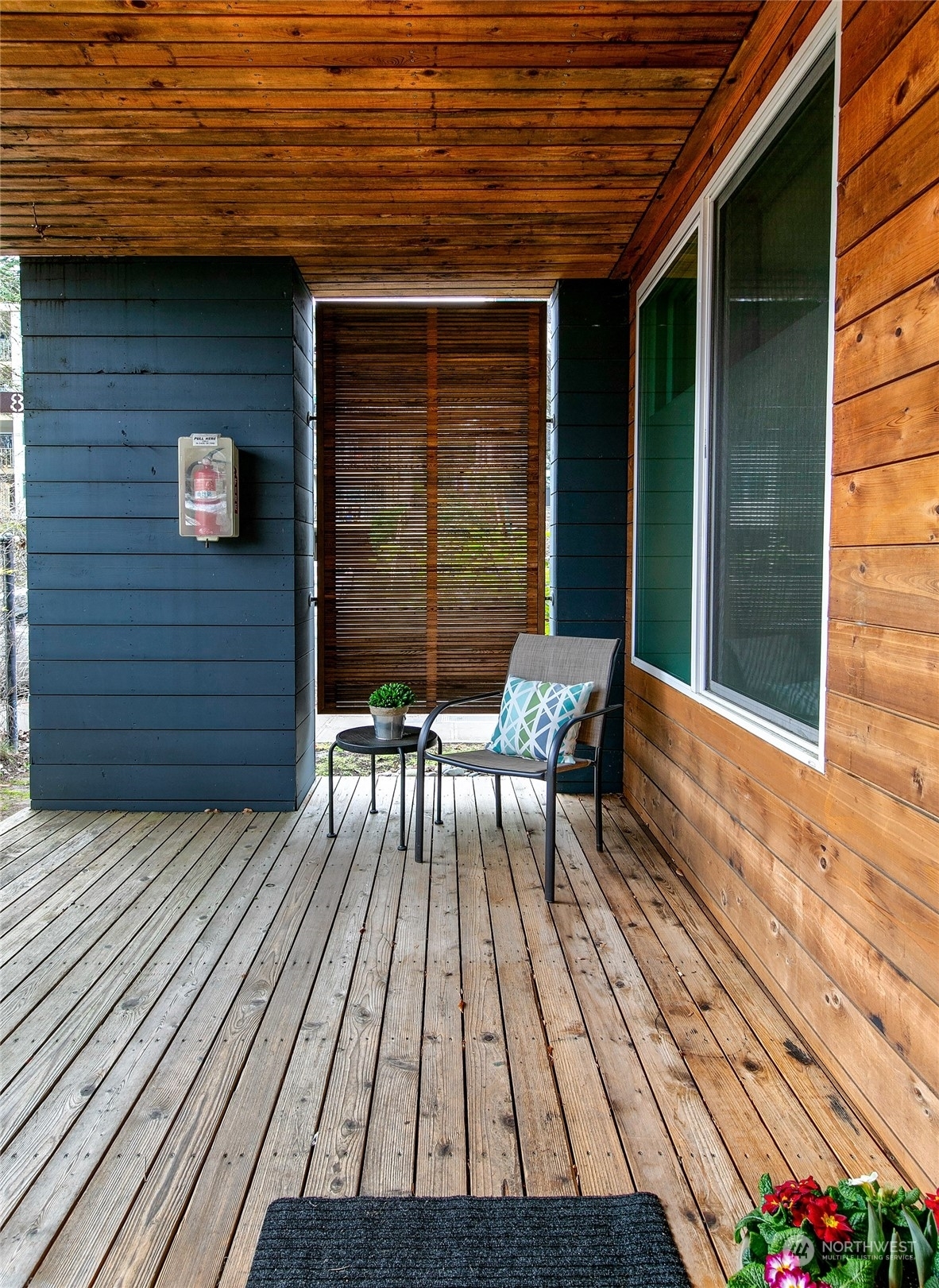 Property Photo:  418 D  19th Avenue E  WA 98112 