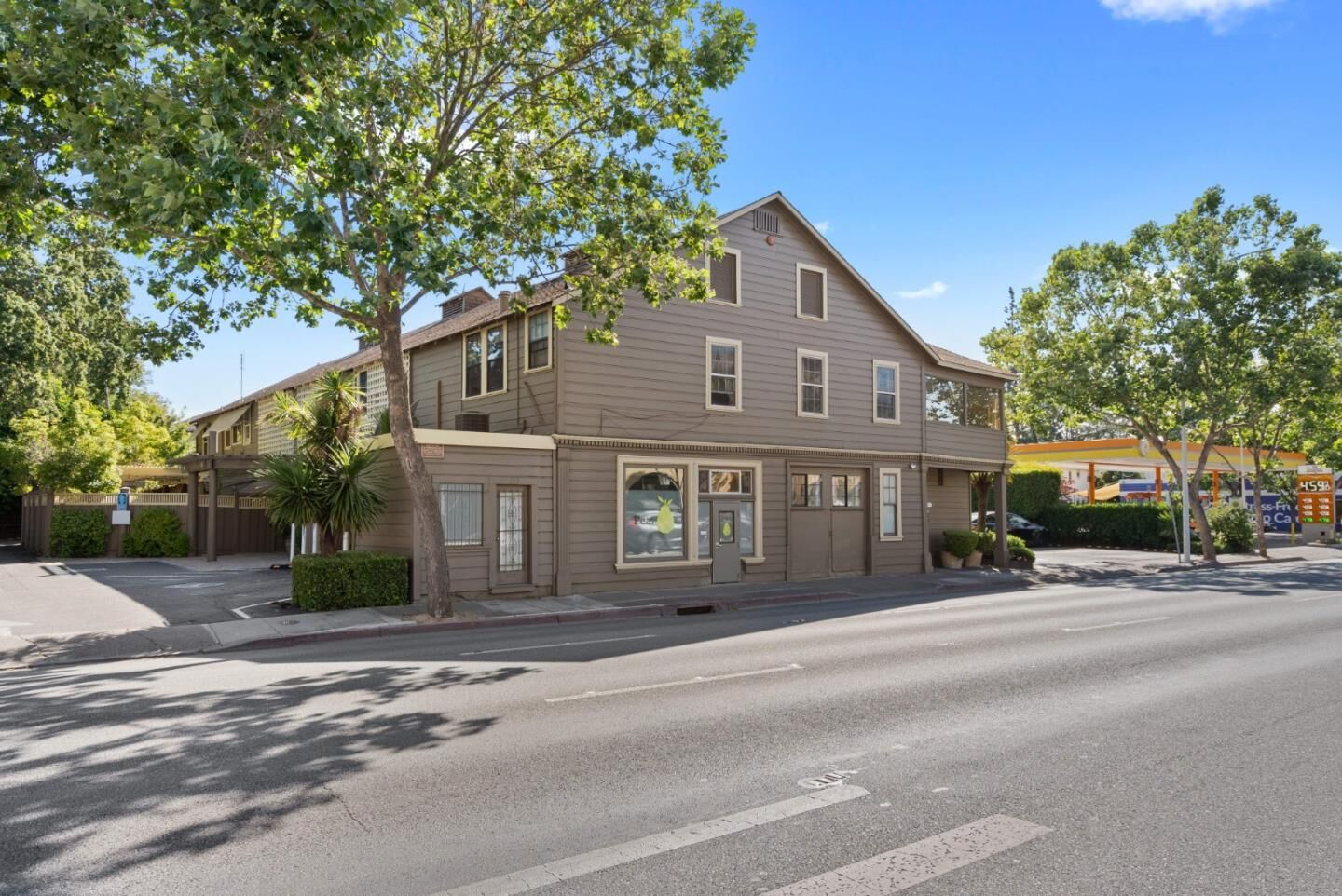 Property Photo: 241 El Camino Real CA 94025