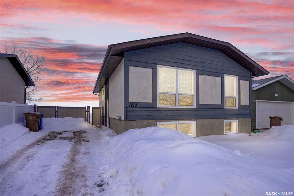 Property Photo:  1210 Butterfield Crescent  SK S4X 3X1 