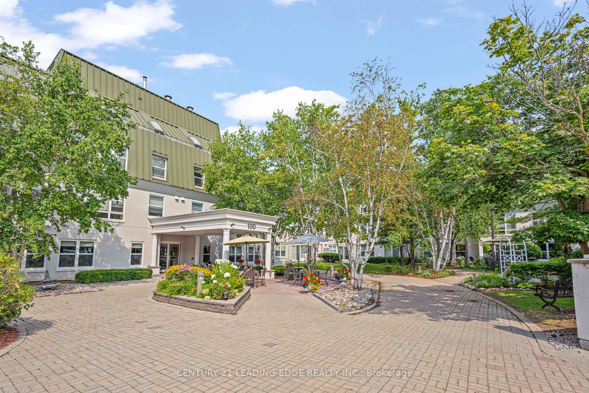 Property Photo: 100 Anna Russell Way 218 ON L3R 6C7