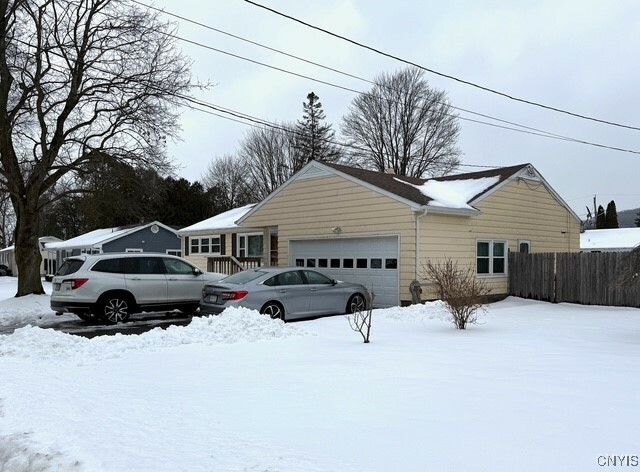 Property Photo:  7 Ferndale Lane  NY 13077 