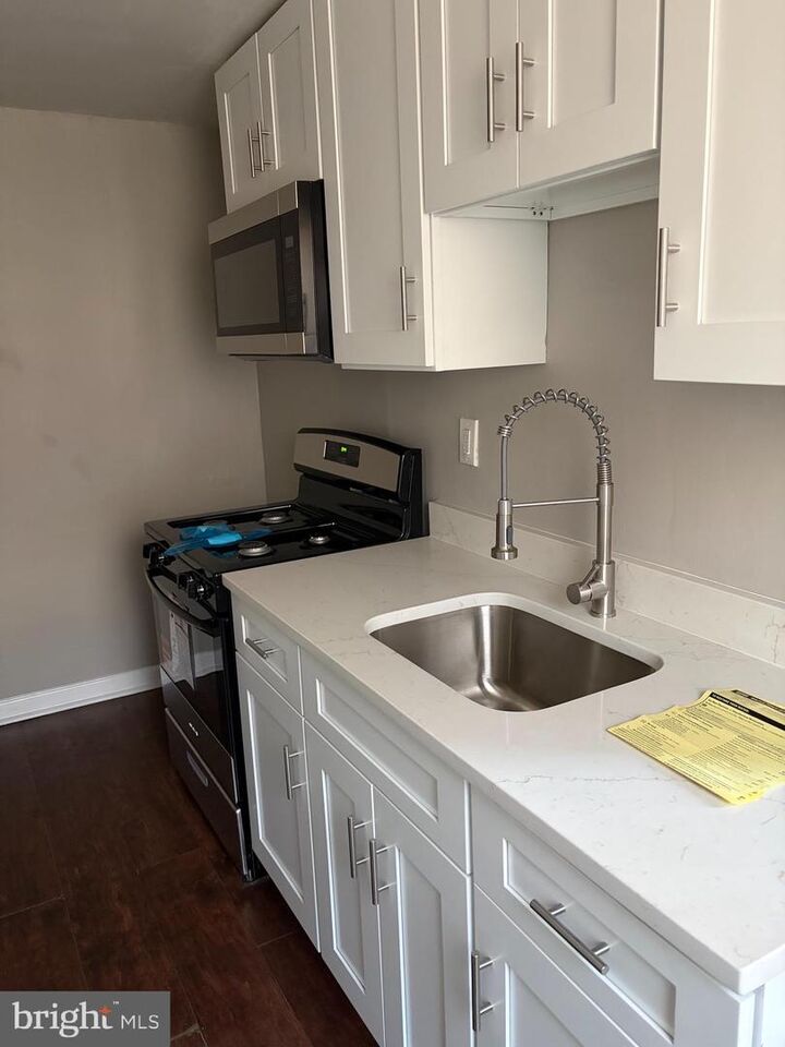 Property Photo:  2315 E Ann Street  PA 19134 