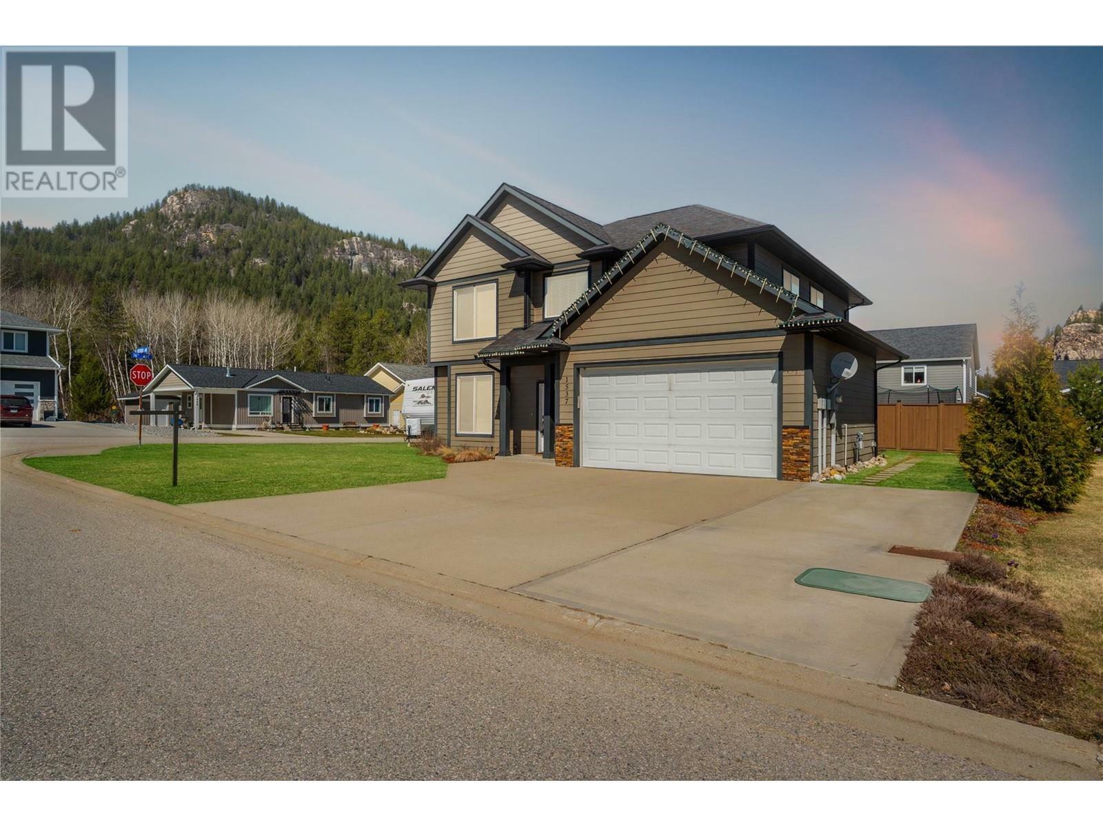 Property Photo: 1537 Rosewood Lane BC V1N 4X7