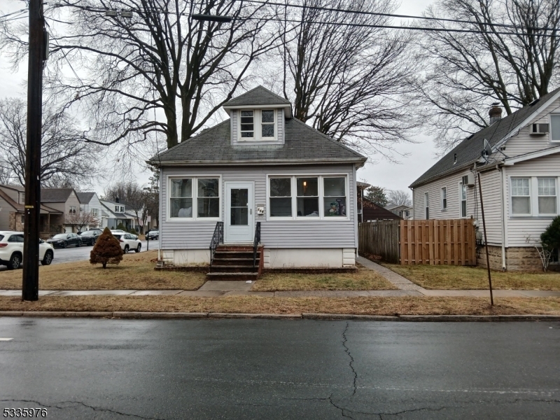 Property Photo:  156 E Morris Ave  NJ 07036 