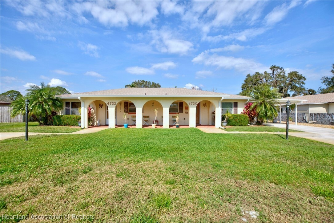 Property Photo:  4720 Leucadendra Drive  FL 33872 