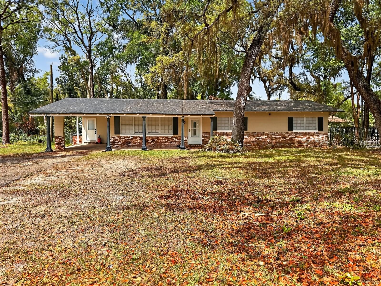 Property Photo:  176 E Grandbend Avenue  FL 32746 