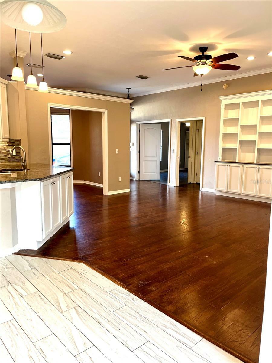 Property Photo: 1036 SW 81st Drive FL 32607