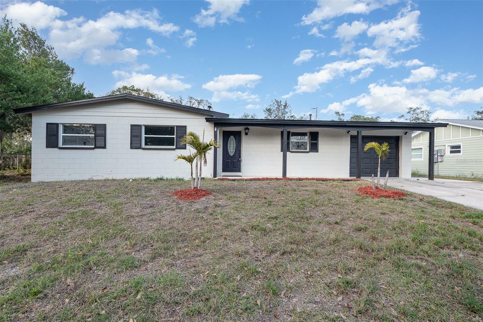 Property Photo: 850 Karen Drive FL 32780