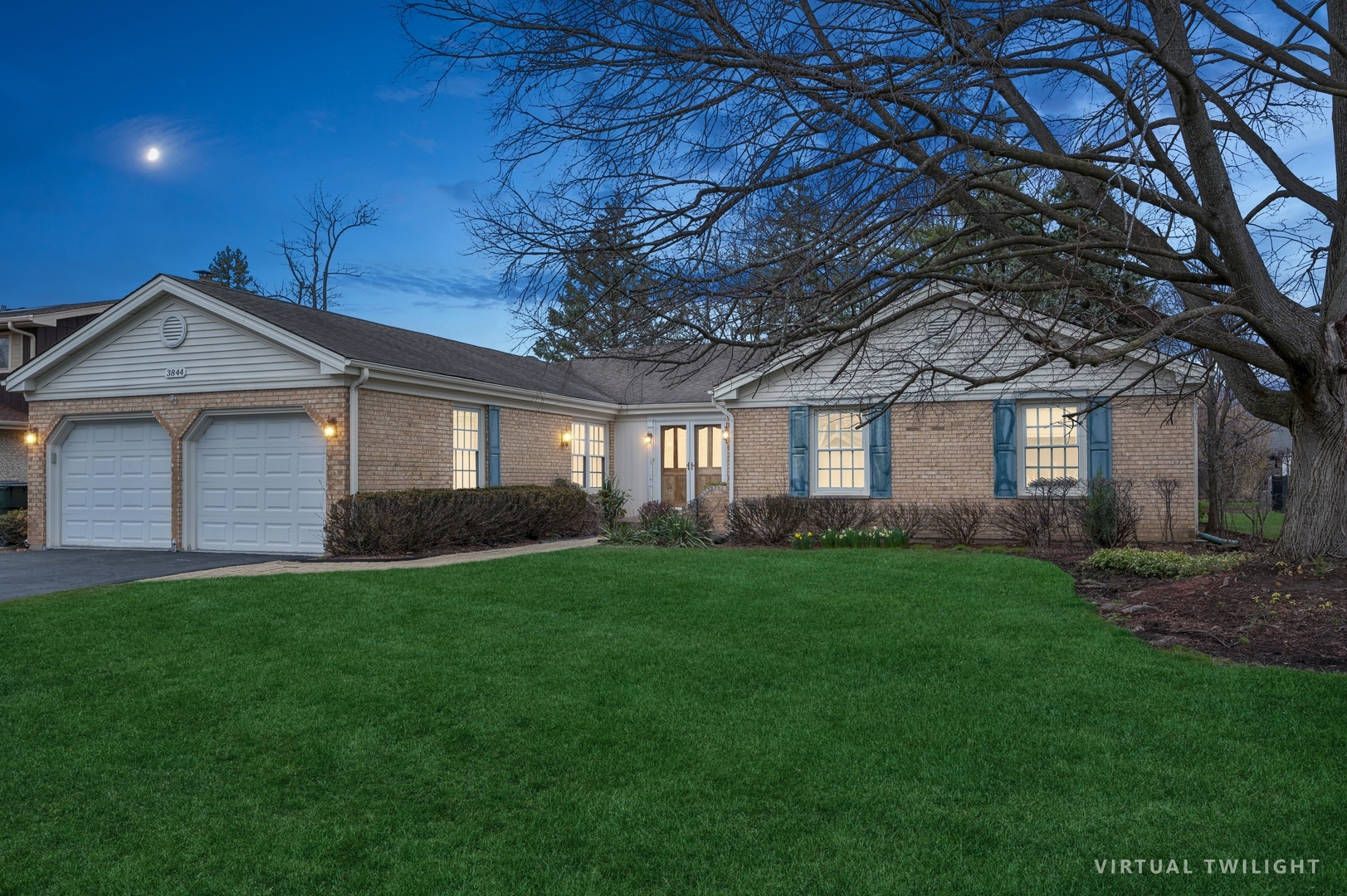 Property Photo: 3844 Grace Lane IL 60025