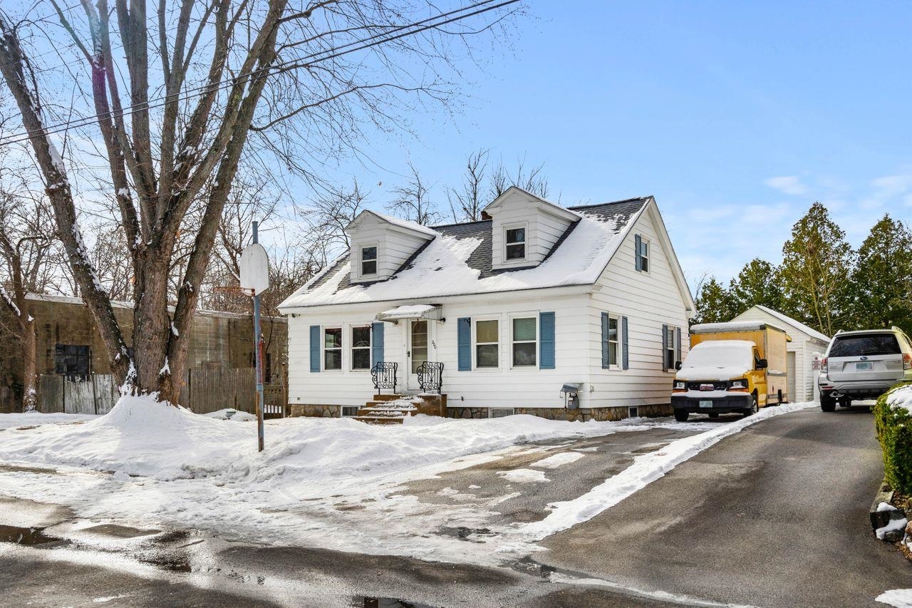 Property Photo:  200 Woodland Avenue  NH 03109 