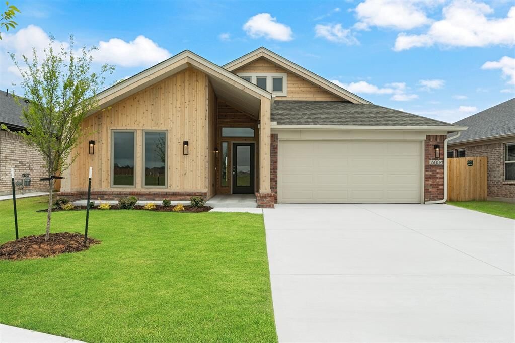 Property Photo: 16004 Switchgrass Place OK 73170
