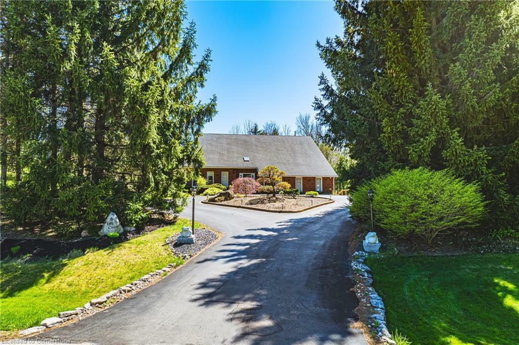Property Photo: 6 Iris Court ON L0R 1H3