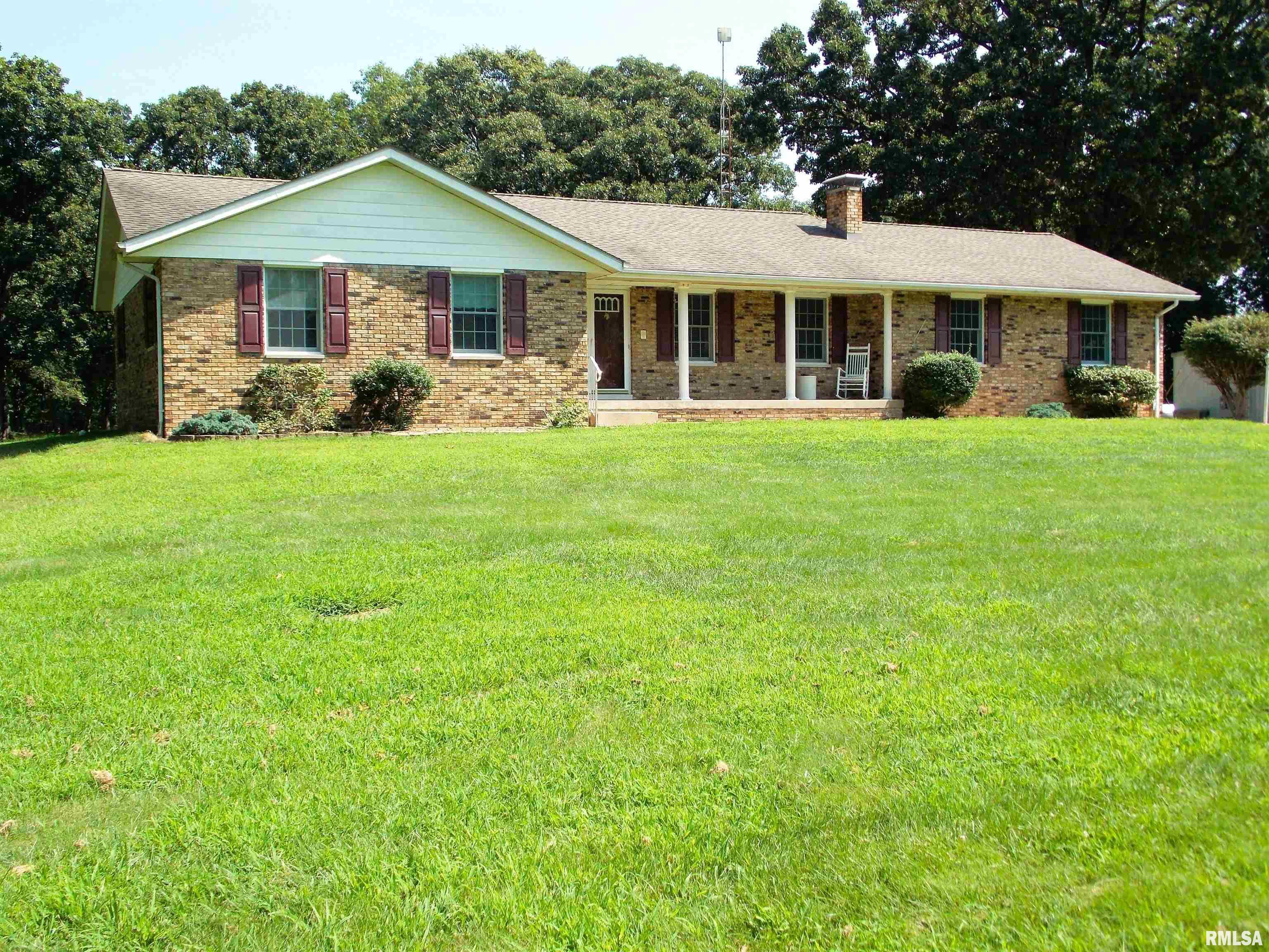 Property Photo: 1723 Walnut Hill Road IL 62801