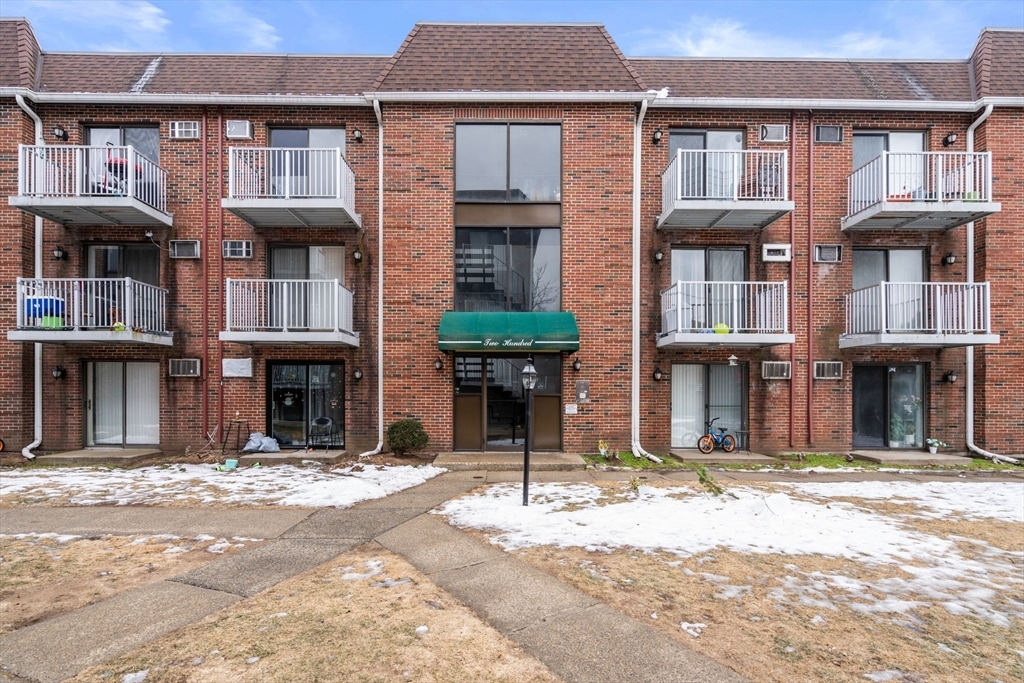 Property Photo: 1186 Worcester 230 MA 01702