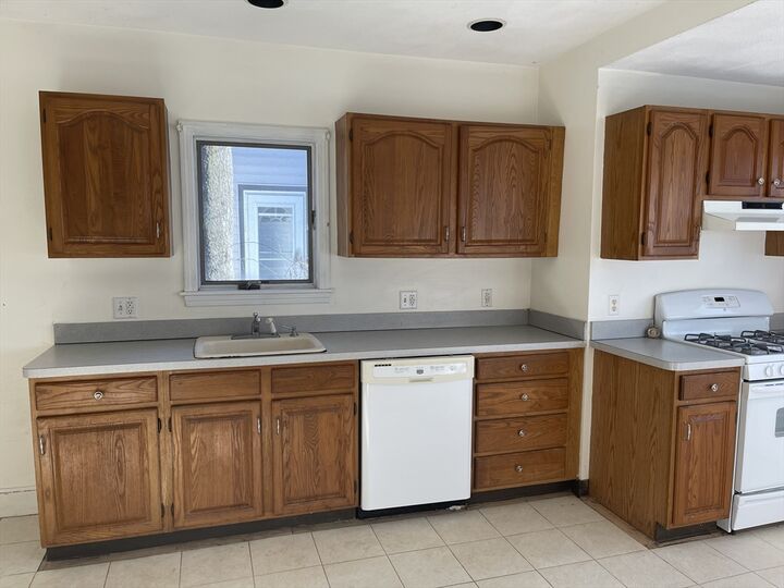 Property Photo:  19 Chester Pl  MA 01904 