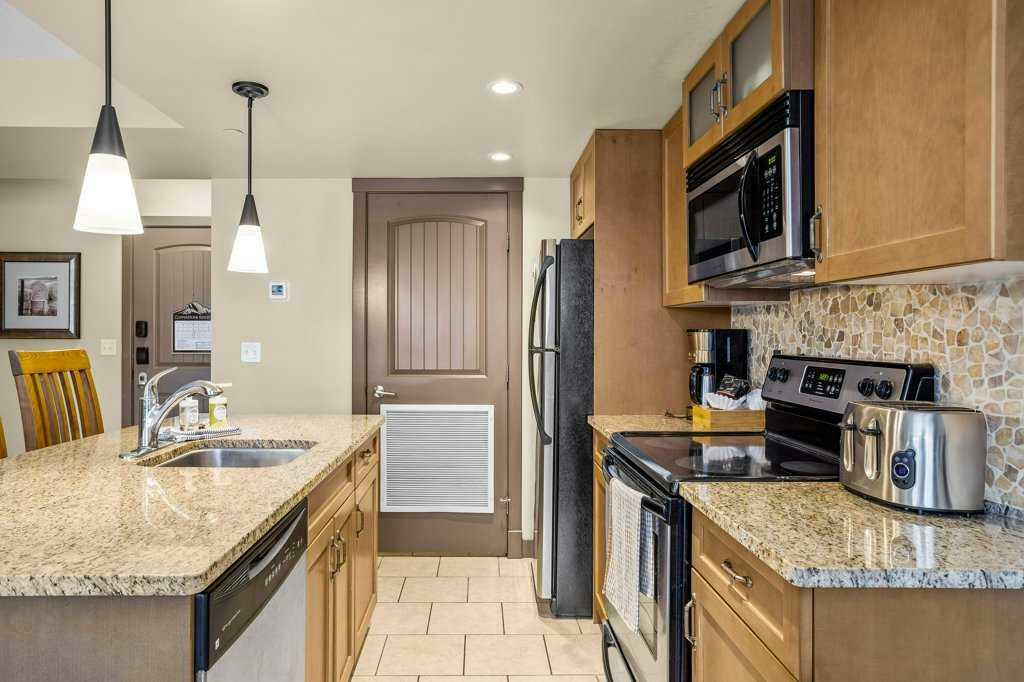 Property Photo:  250 2 Avenue 4203  AB T1W 2W4 