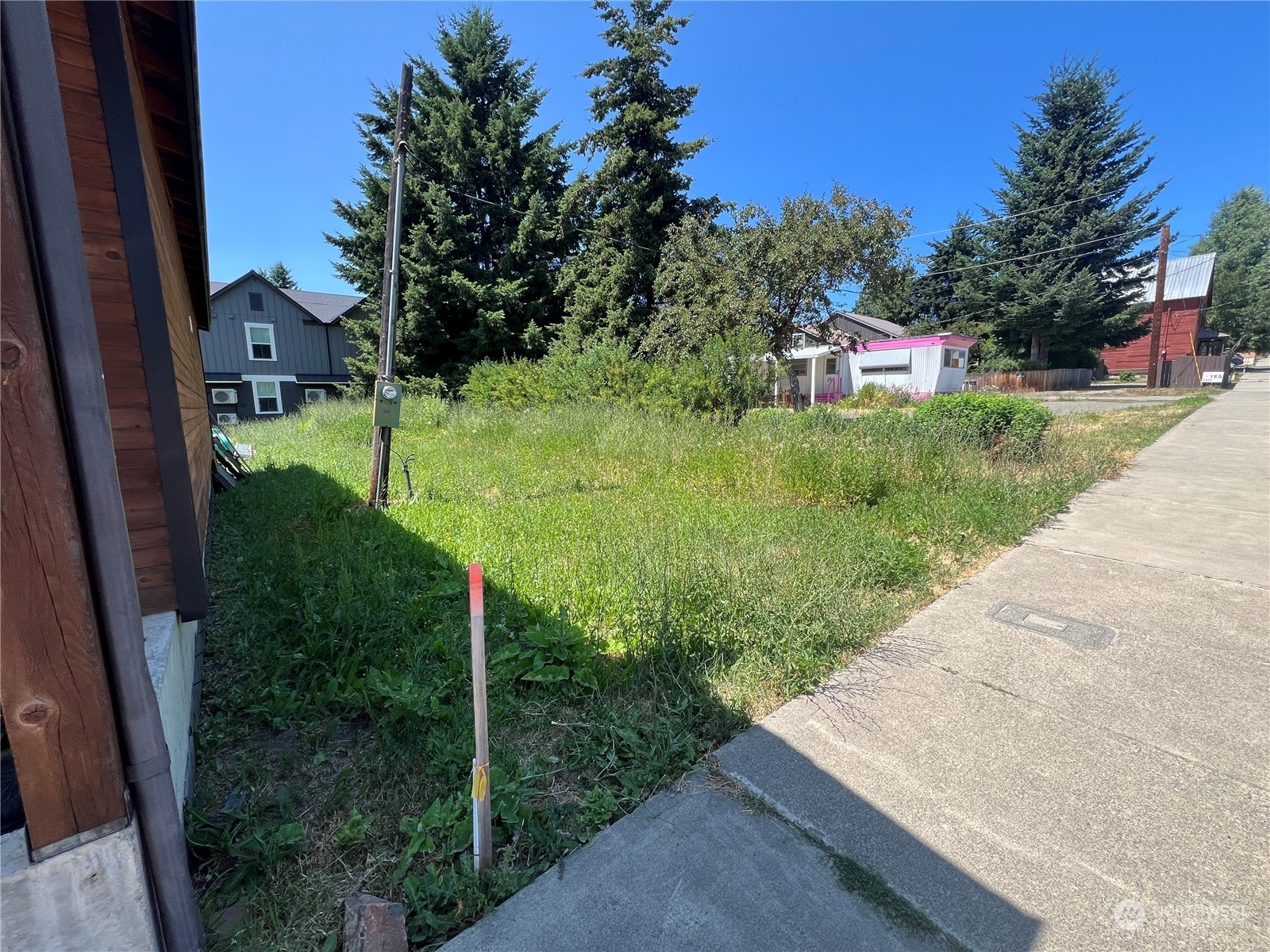 Property Photo:  204 N 1st Street  WA 98941 