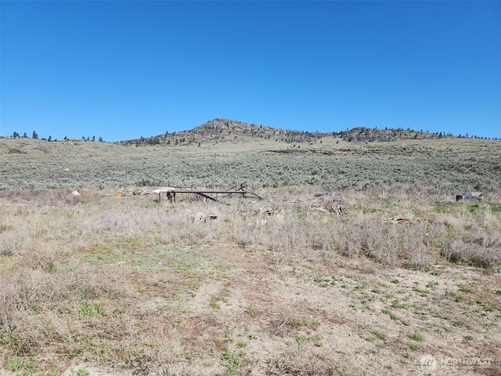 Property Photo:  851  Highway 20  WA 98855 