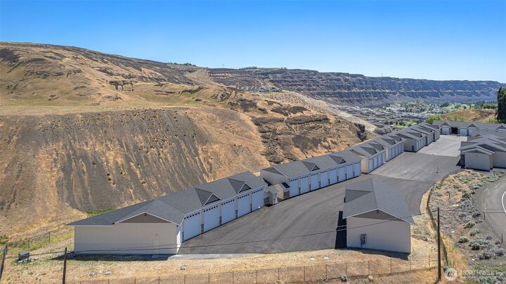 9967  W.8 Road NW F 33  Quincy WA 98848 photo