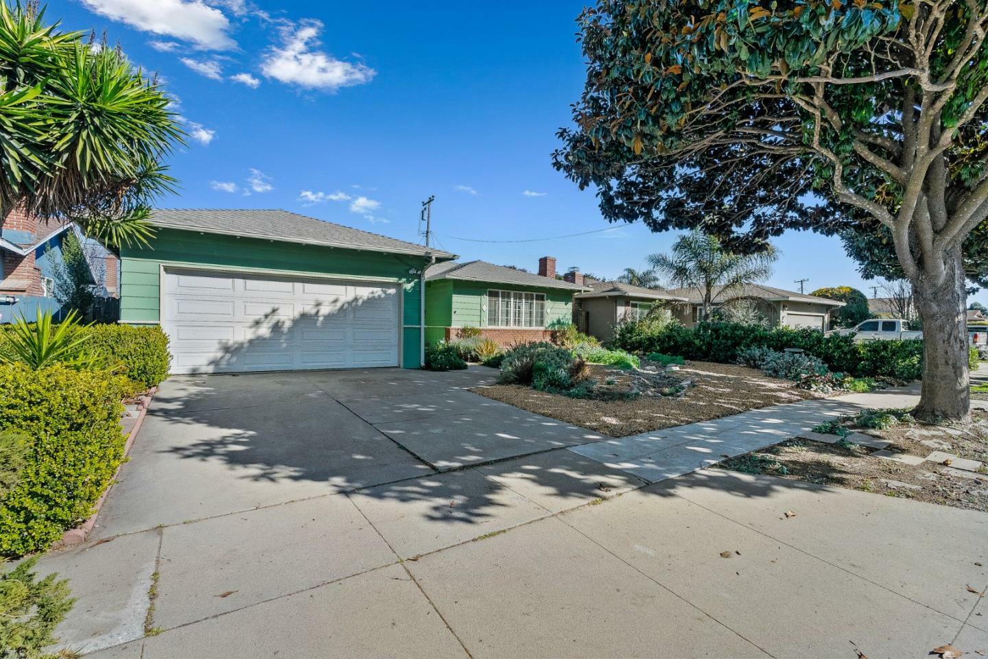 Property Photo:  842 Central Avenue  CA 93901 