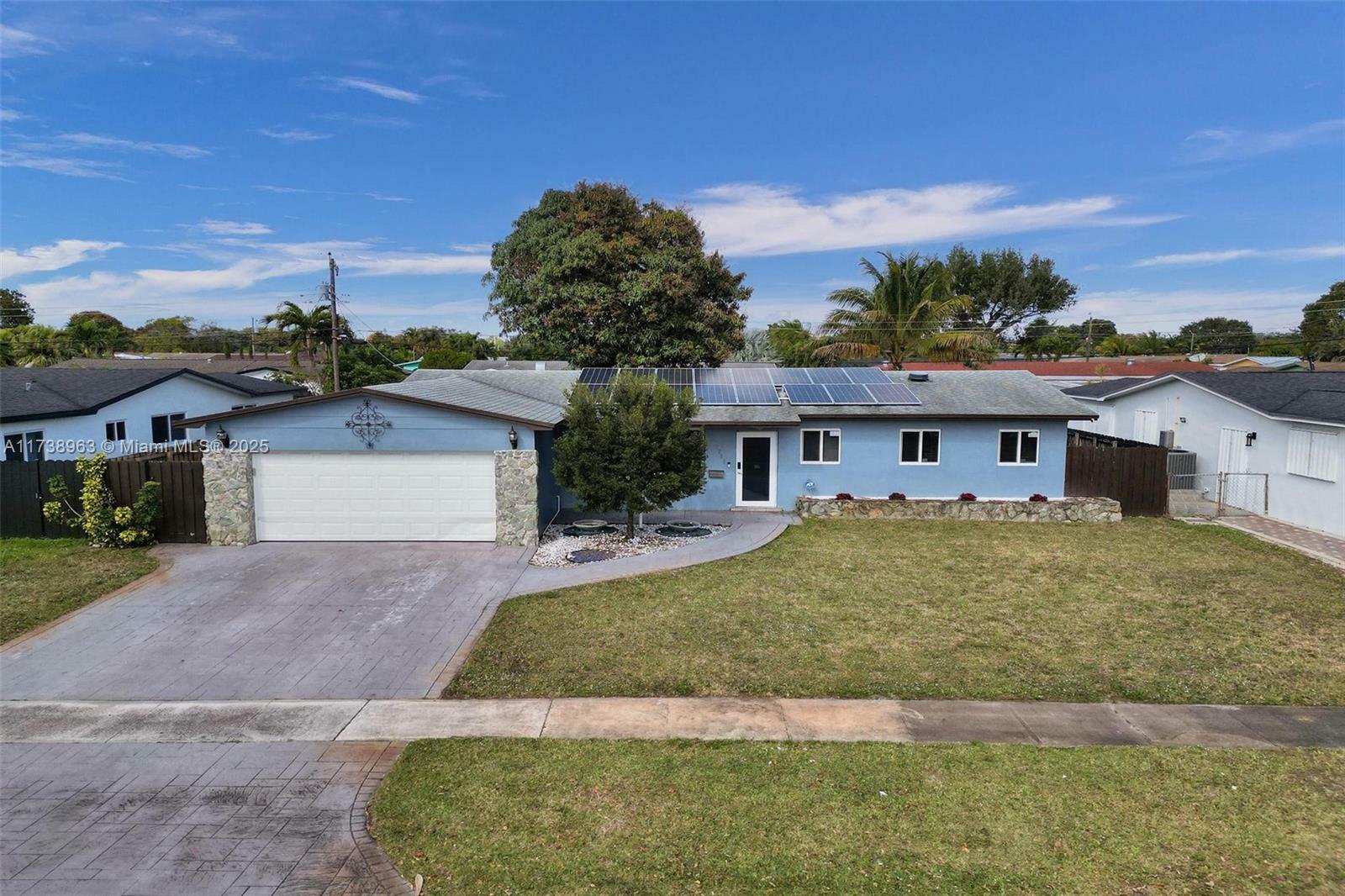 Property Photo:  7711 NW 5th St  FL 33024 