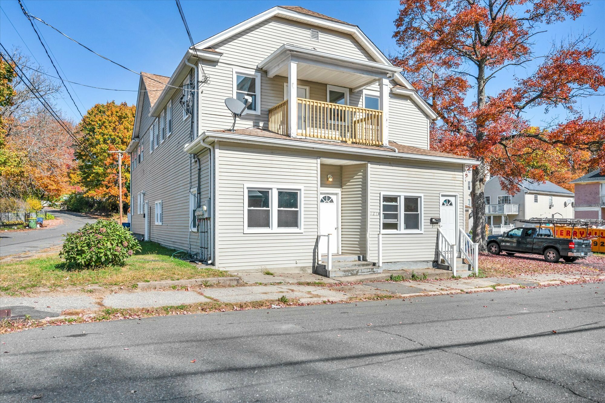 Property Photo:  121 Hillview Avenue  CT 06704 