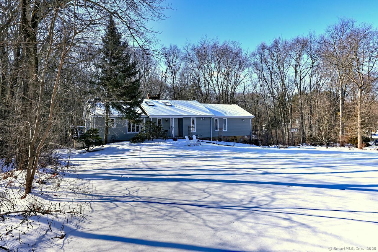 Property Photo:  21 Cranbury Drive  CT 06611 