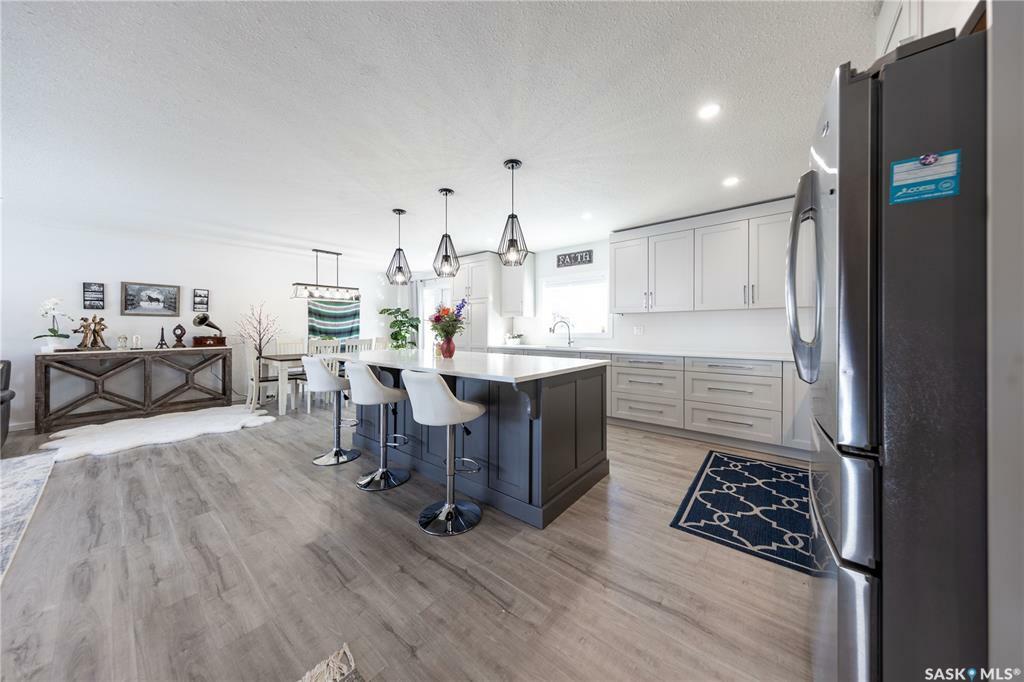Property Photo: 464 5th Avenue W SK S0K 4L0