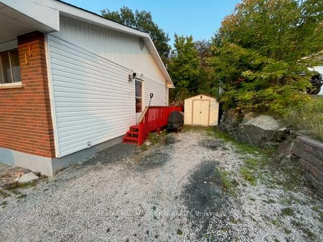 Property Photo: 85 Mississauga Avenue ON P5A 1E1
