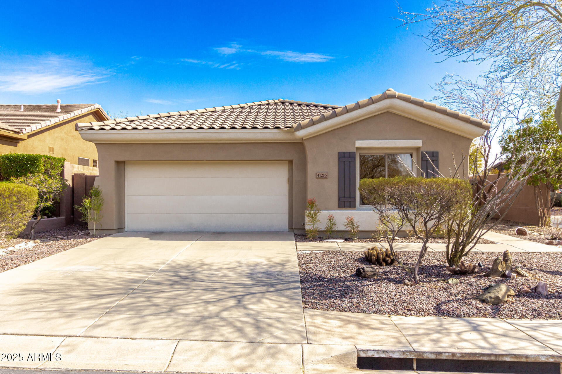Property Photo: 41216 N Shadow Creek Court AZ 85086