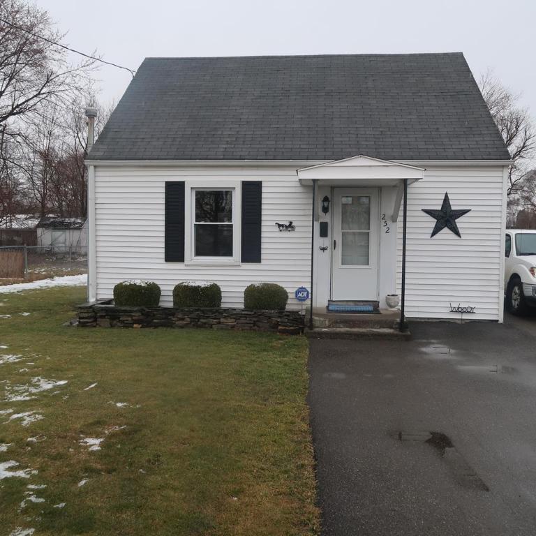 252 Robert Street  Elmira NY 14904 photo