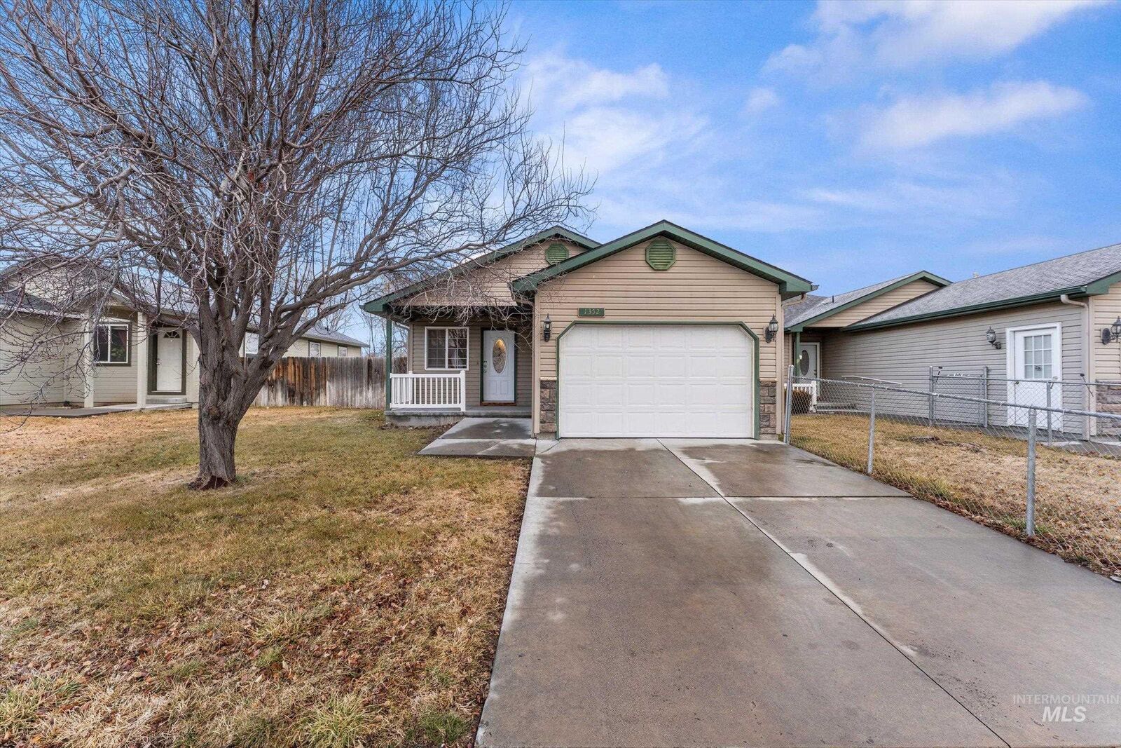 Property Photo:  1352 NE Brenda  ID 83647-5847 