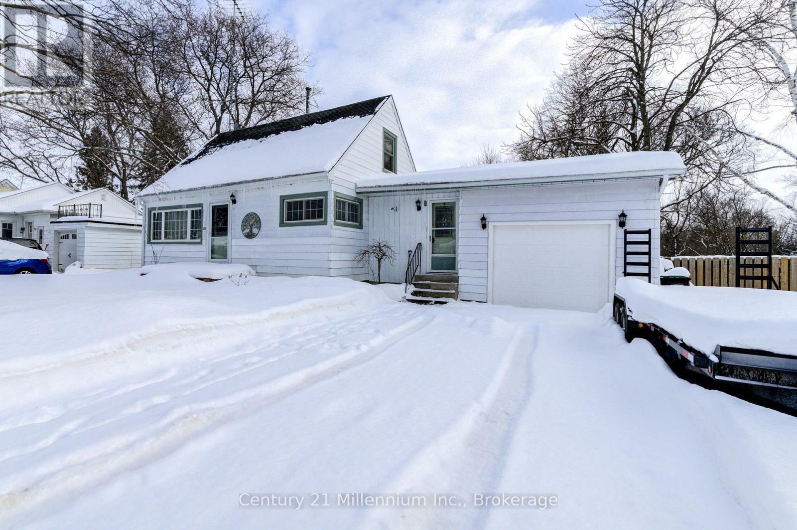 Property Photo:  209 Kirkwood Drive  ON L0M 1S0 