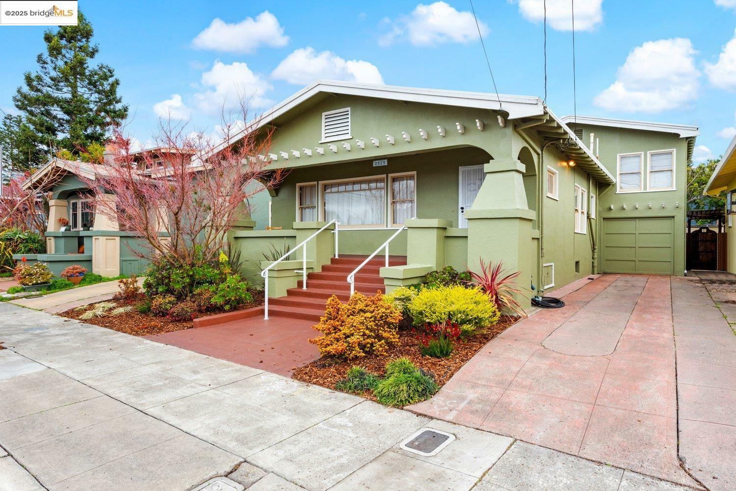 Property Photo:  2515 Encinal Ave  CA 94501 