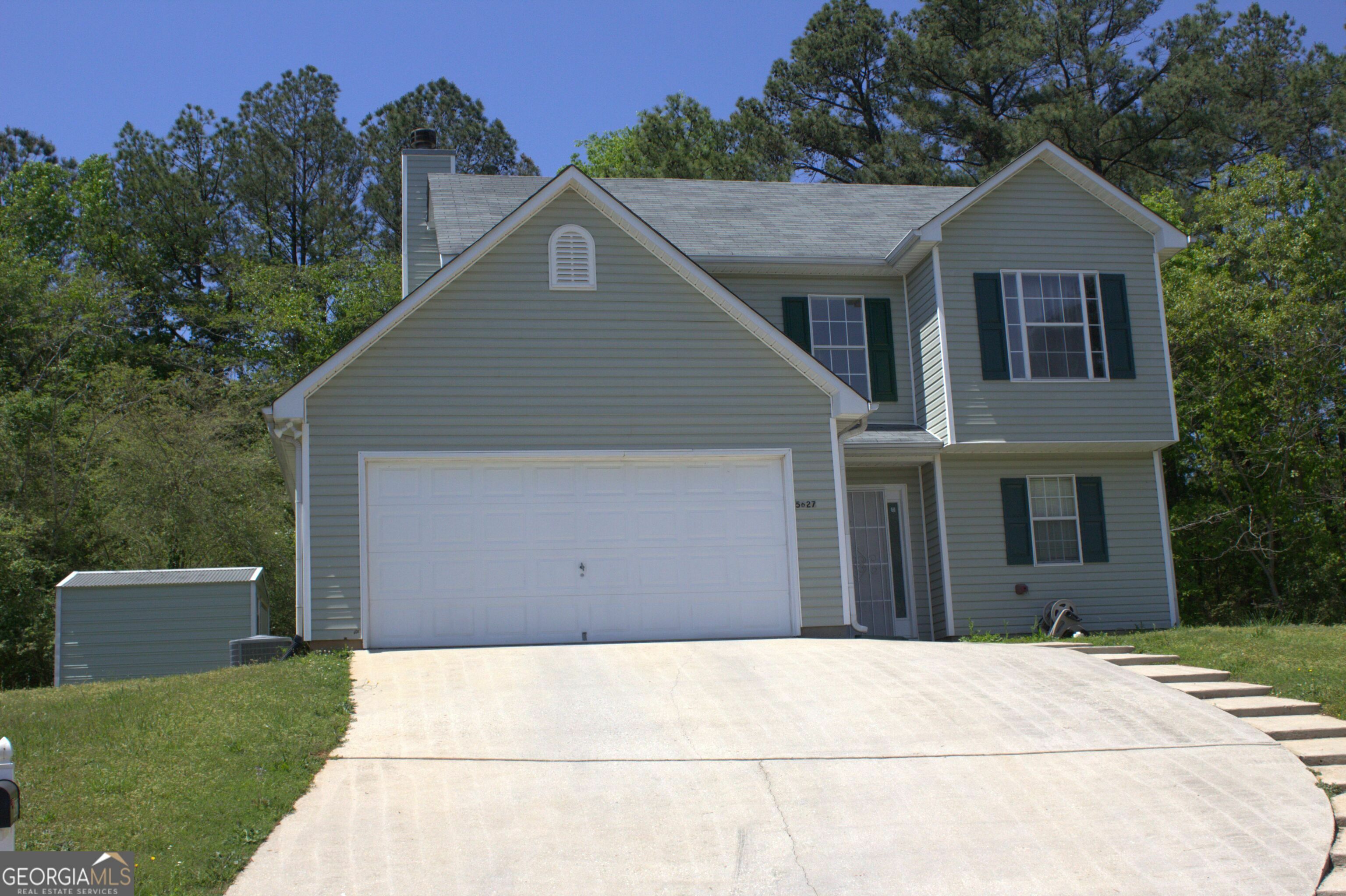 Property Photo: 5627 Isleworth Court GA 30349