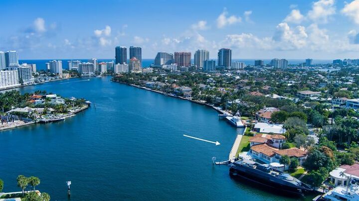 Property Photo:  2301 Aqua Vista Blvd  FL 33301 