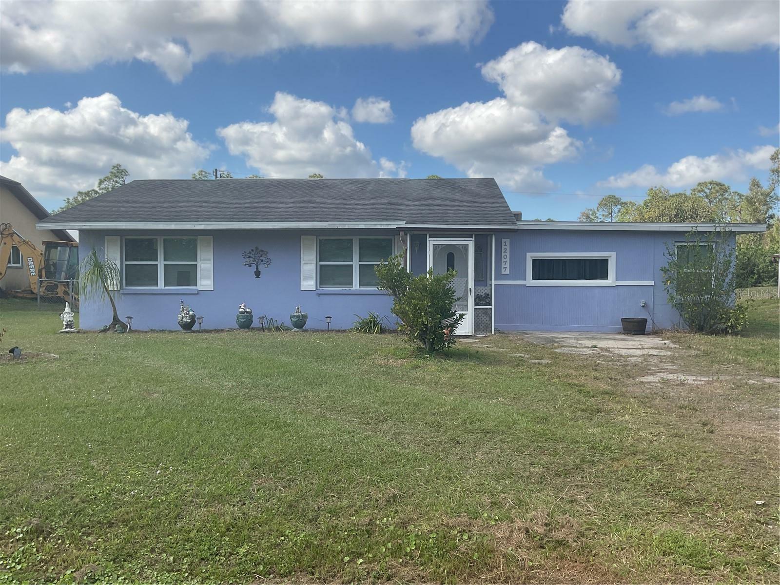 Property Photo:  12077 Maryland Avenue  FL 33955 