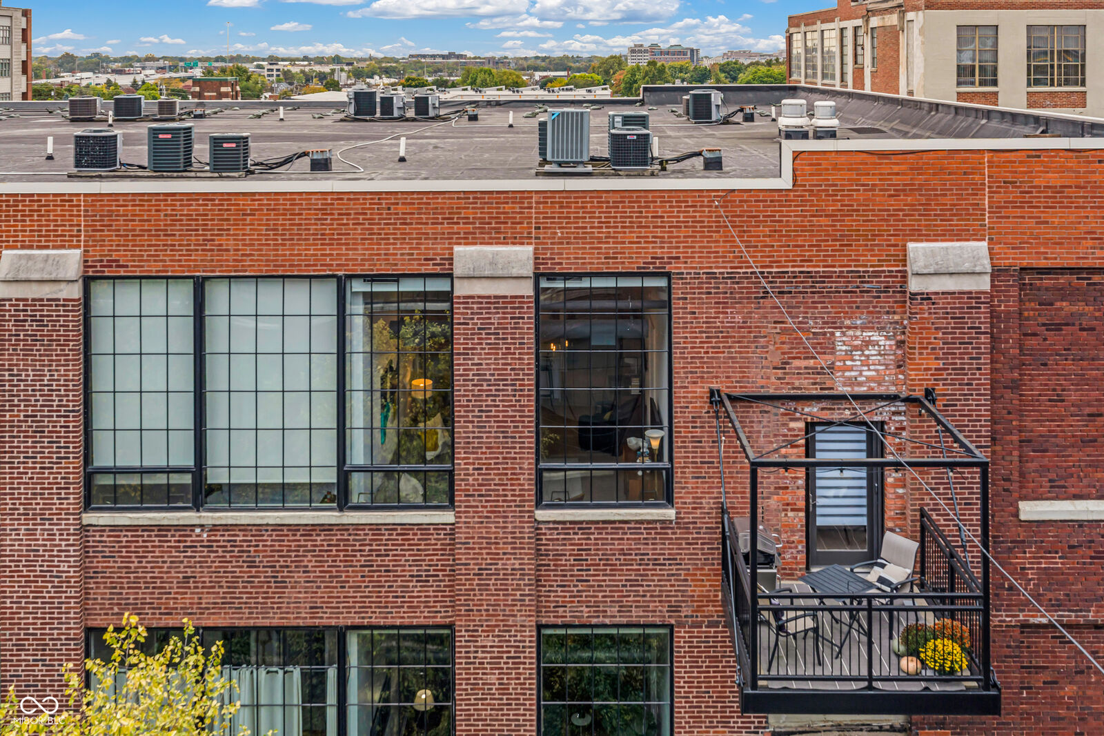 Property Photo: 630 N College Avenue 401 IN 46204