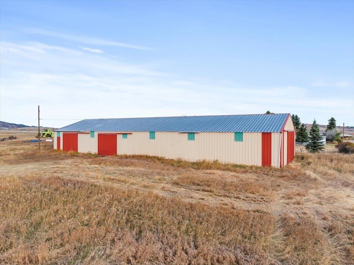 Property Photo:  515 S Rainbow Road  SD 57783 