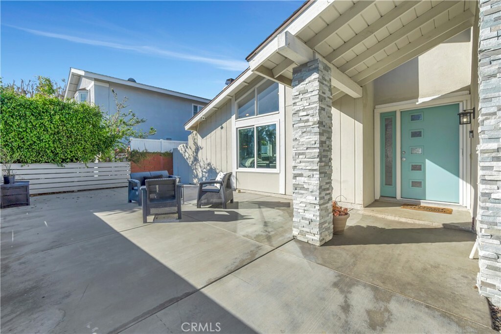 Property Photo:  9571 Bay Meadow Drive  CA 92646 