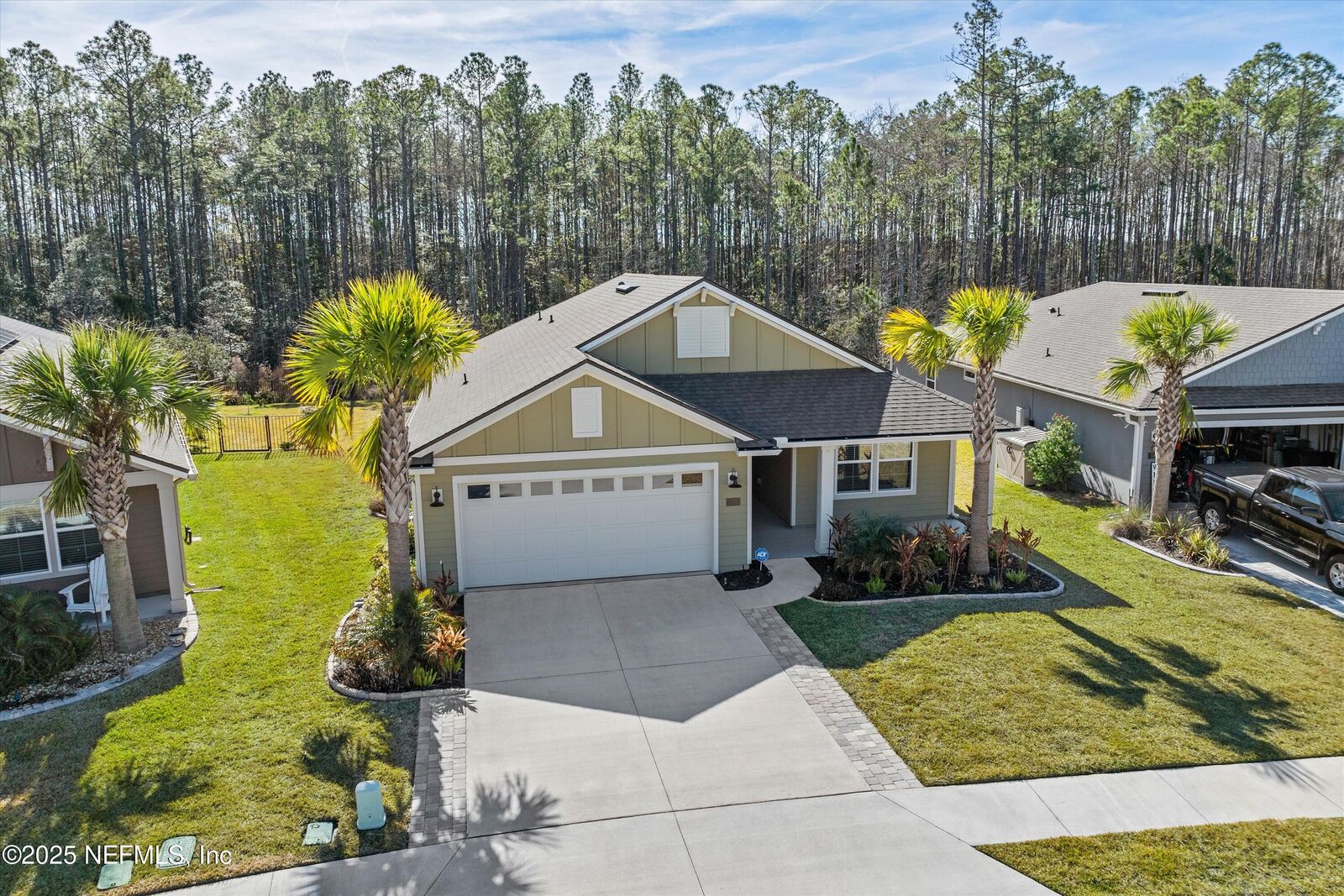 Property Photo: 114 Eagles Landing Lane FL 32095