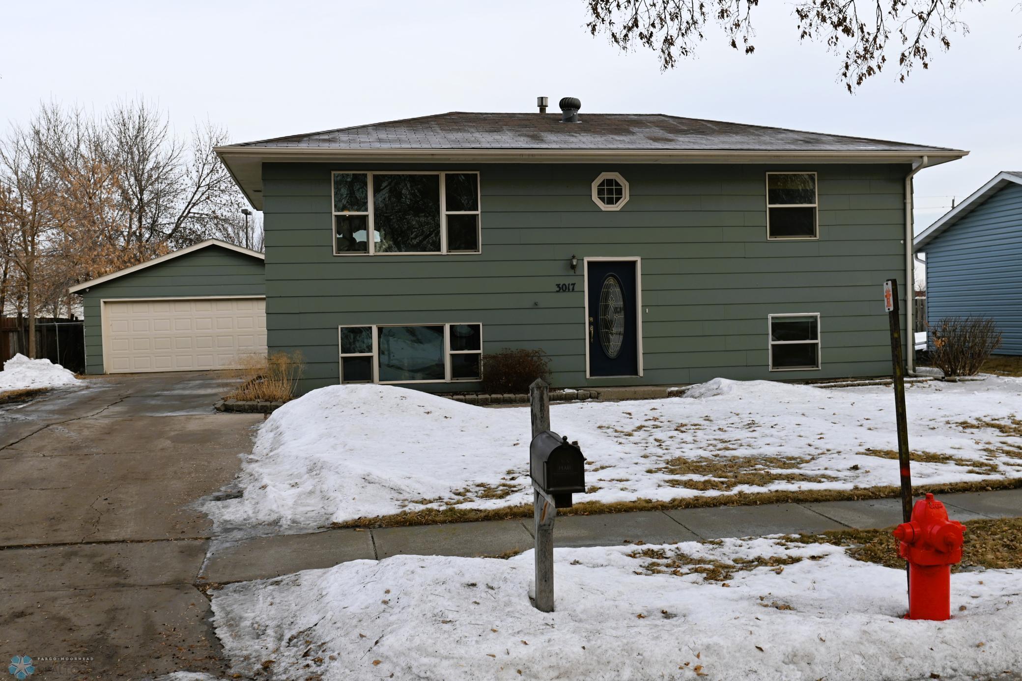 Property Photo: 3017 Madison Avenue N ND 58102