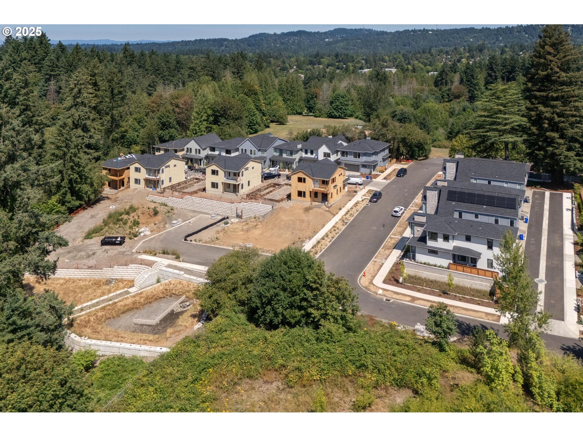 Property Photo:  7739 SW 42nd Ave 16  OR 97219 