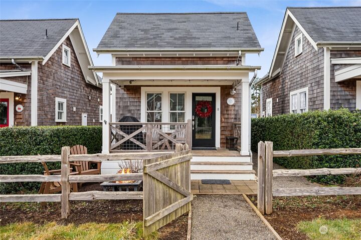 34  Grove Lane  Pacific Beach WA 98571 photo