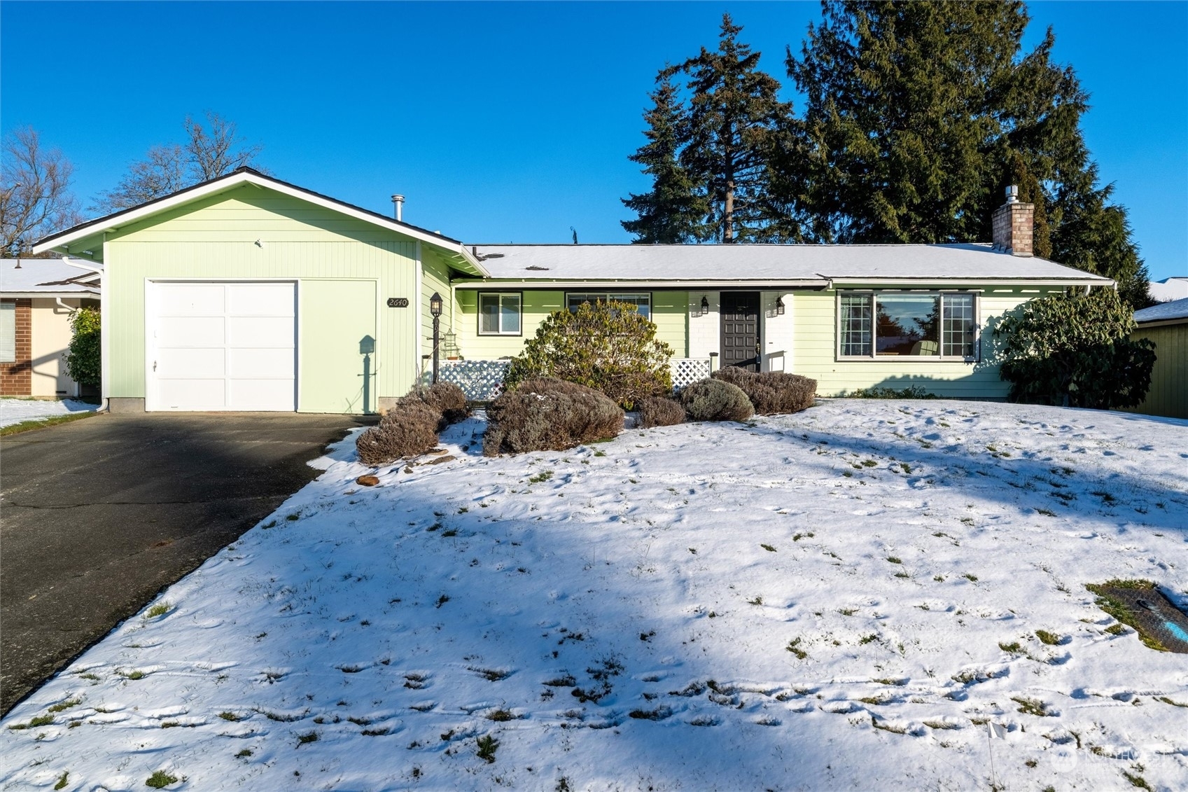 Property Photo:  2640 E Crestline Drive  WA 98226 