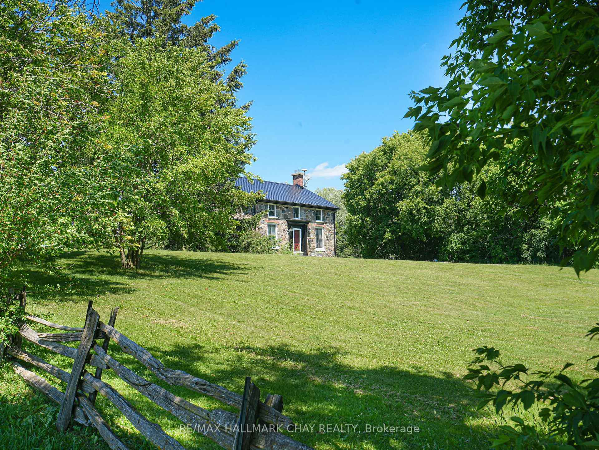 Property Photo: 528375 5th Side Road ON L9V 0R6